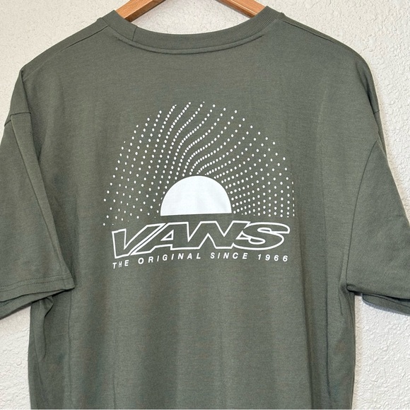 VANS army olive green short sleeved graphic teeshirt. Men’s Classic Fit Large - Picture 6 of 6